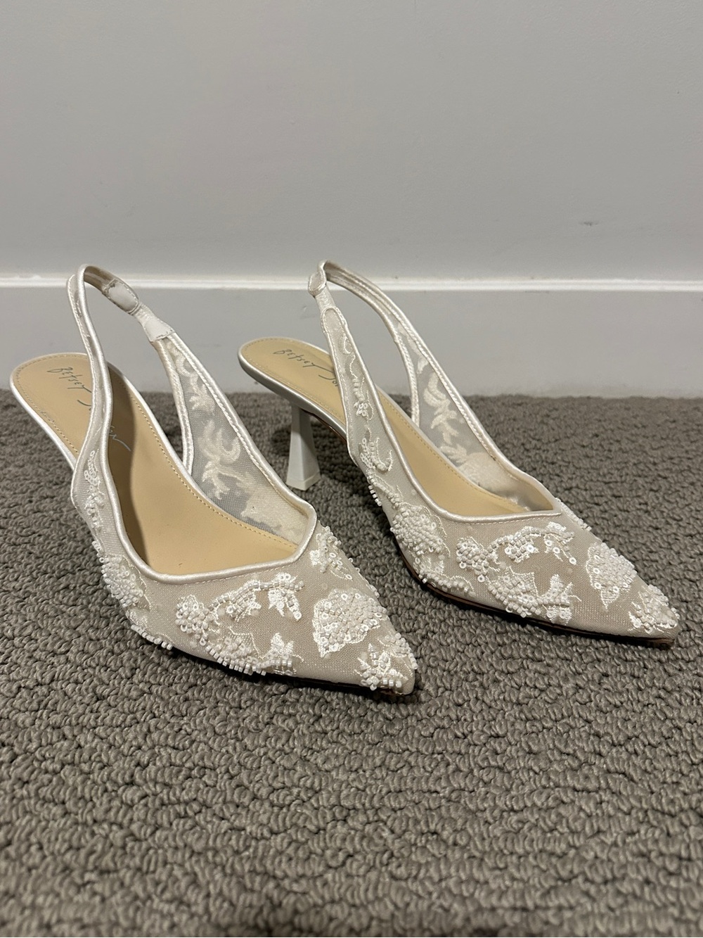 Betsey Johnson Nikki Pointed Toe Slingback Pump in Ivory